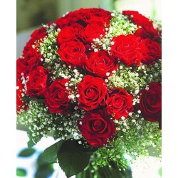 bouquet of 5 red roses and...
