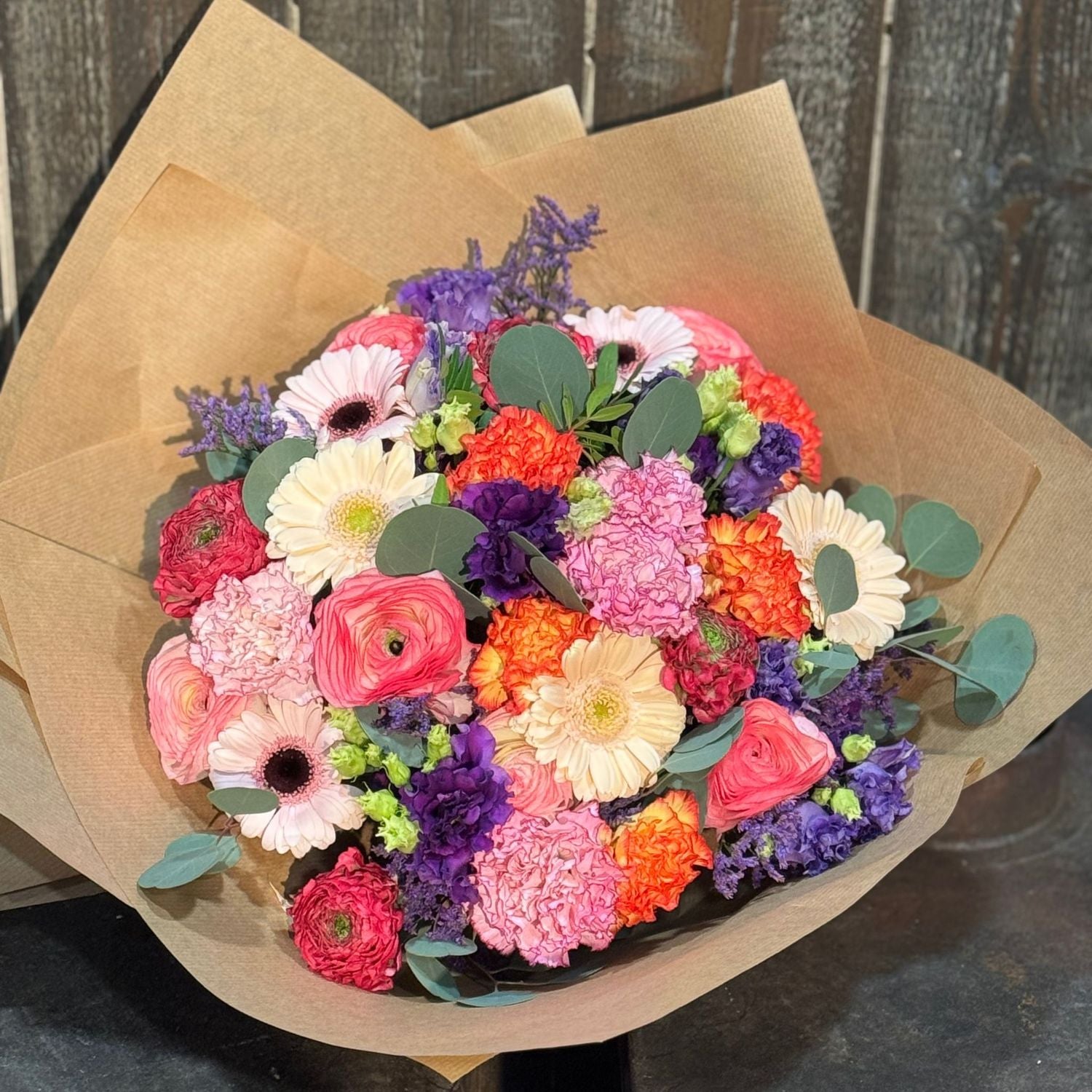 Purple Elegance – Sparkling Seasonal Bouquet