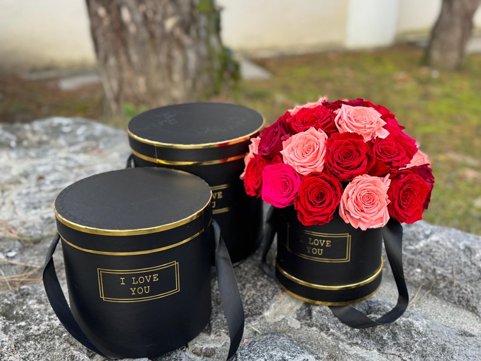 L'Infini – Box de 51 Roses Éternelles de Prestige