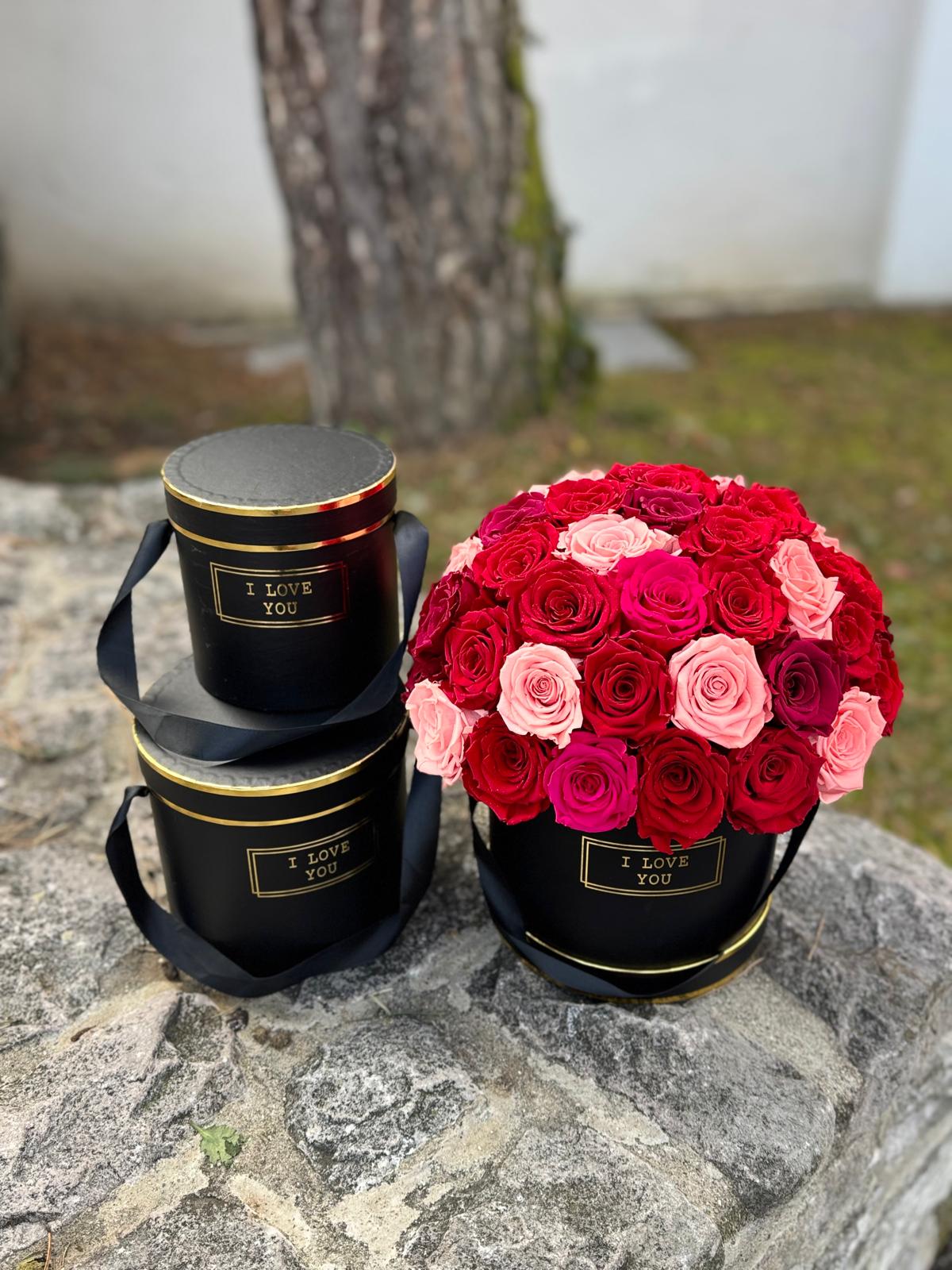 L'Infini – Box de 51 Roses Éternelles de Prestige