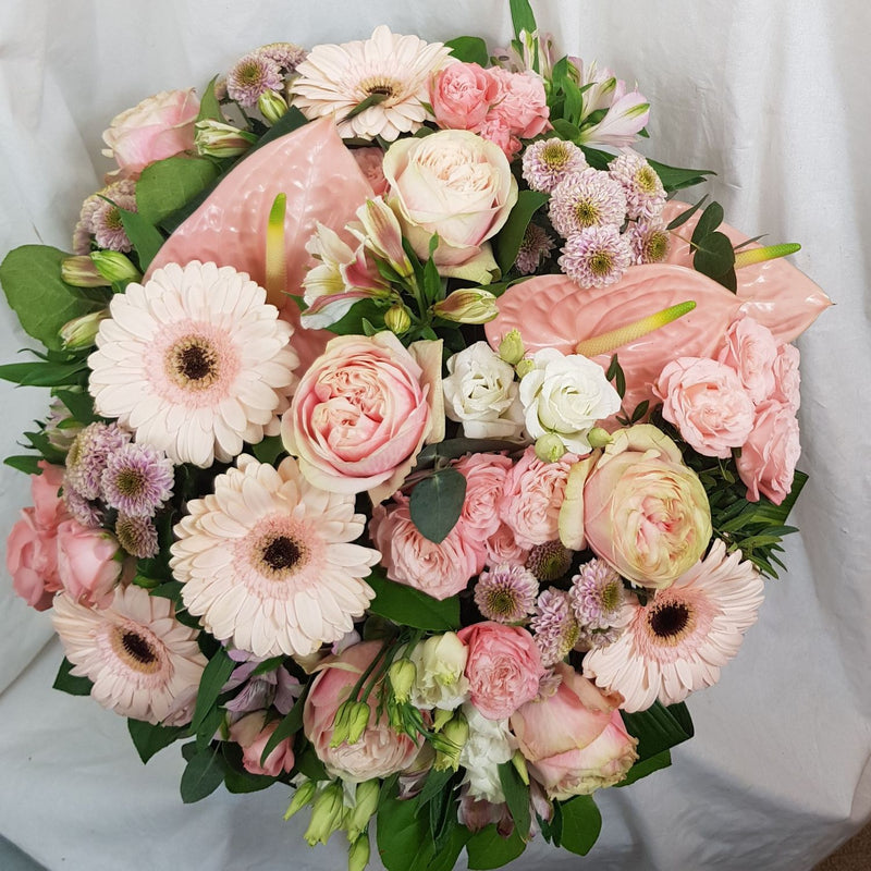 Le Câlin Végétal – Bouquet floral réconfortant – Fleuriste à Lausanne | Livraison de Fleurs en Clinique