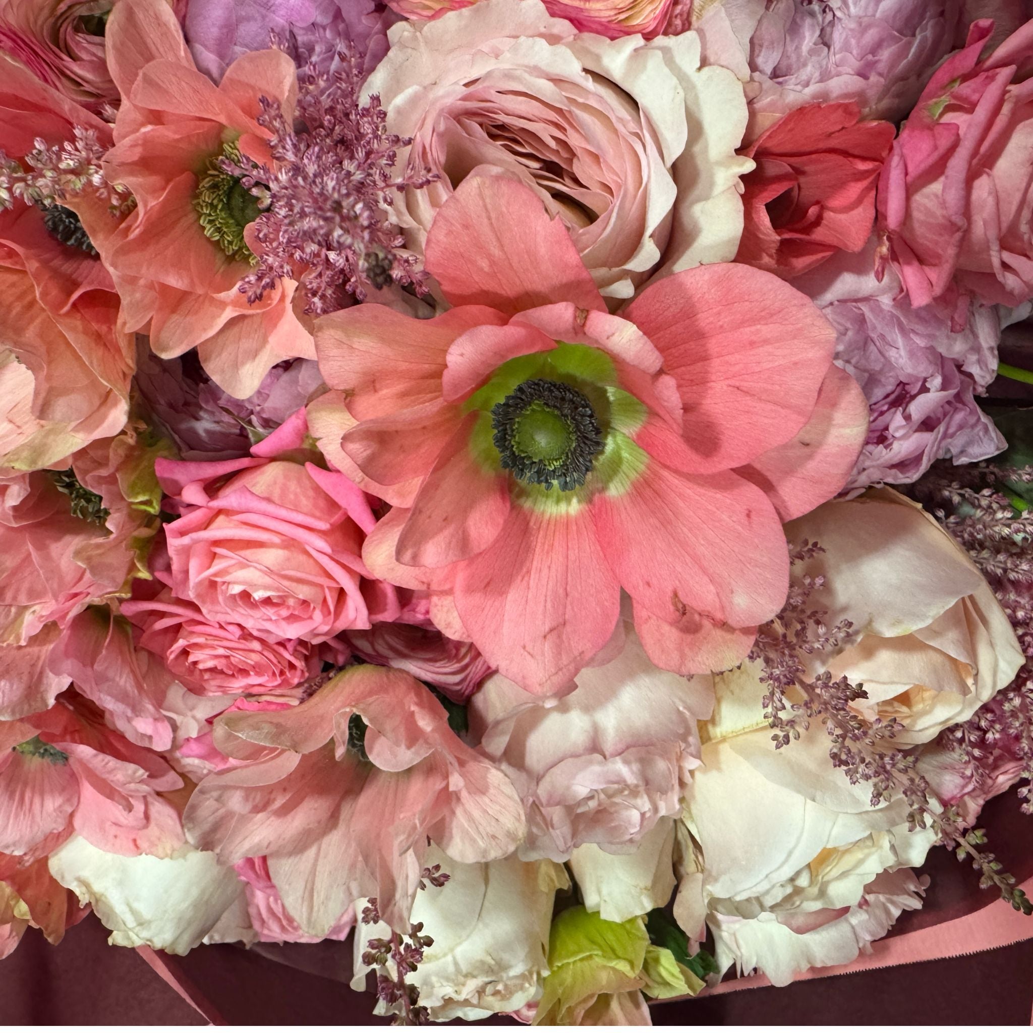 Purple Elegance – Sparkling Seasonal Bouquet